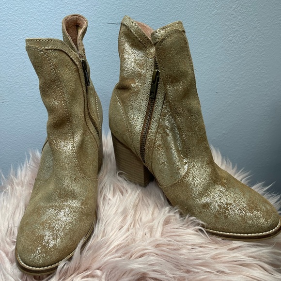 Seychelles Gold fleck Booties - Picture 3 of 5